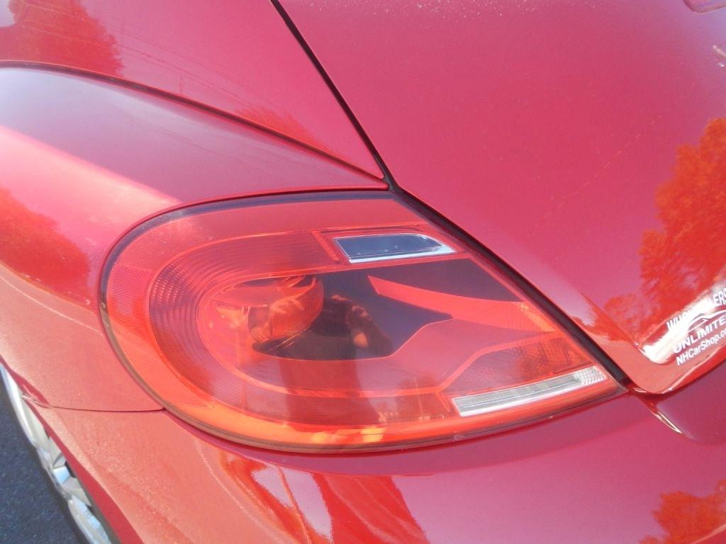 Volkswagen Beetle  2012