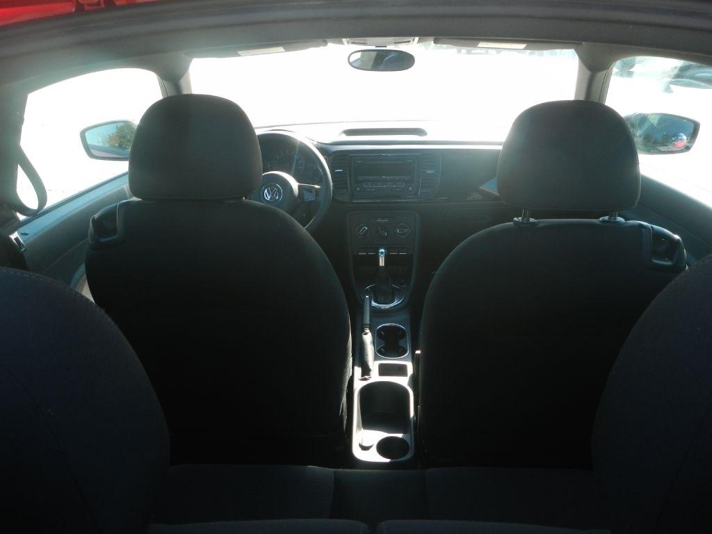 Volkswagen Beetle  2012