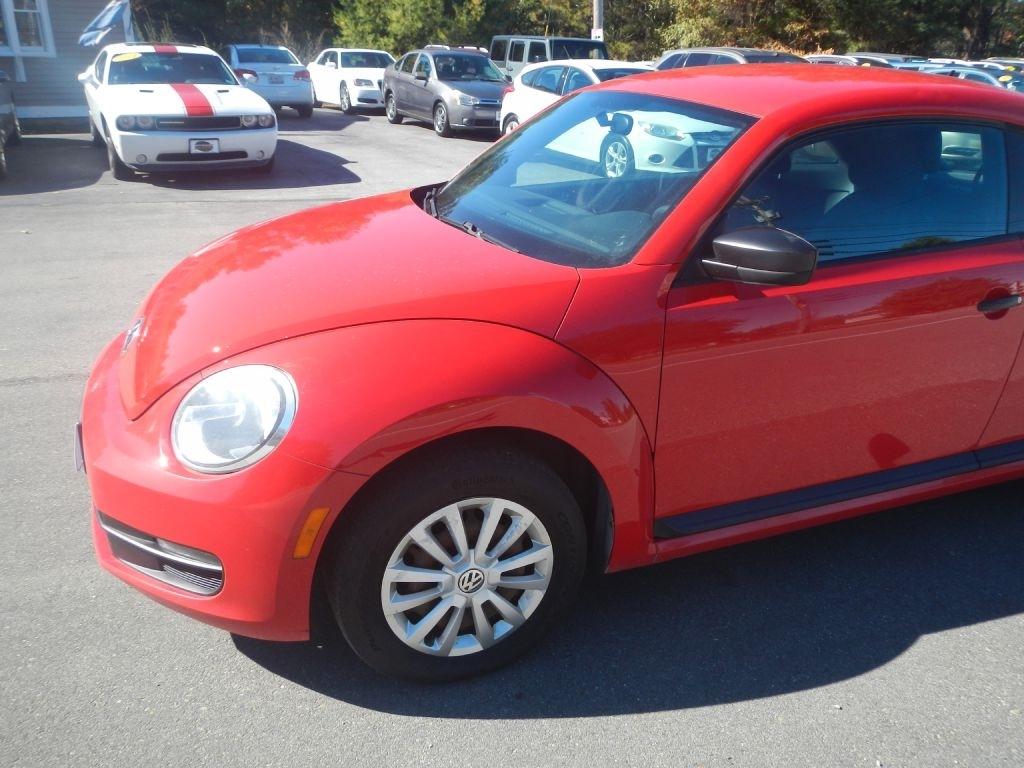 Volkswagen Beetle  2012