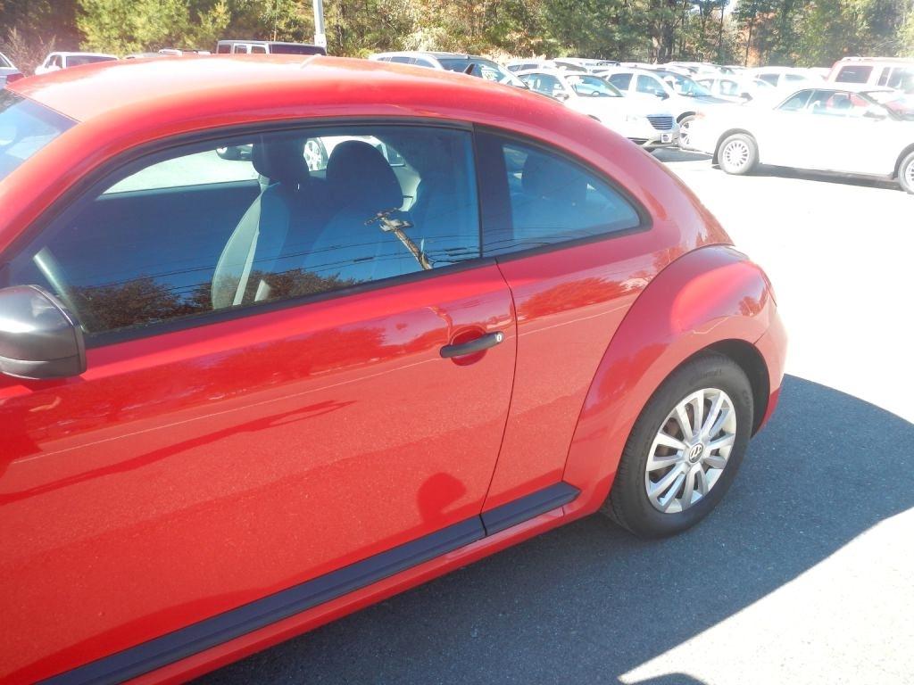 Volkswagen Beetle  2012