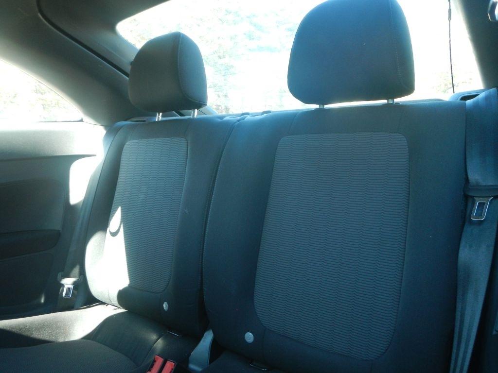 Volkswagen Beetle  2012