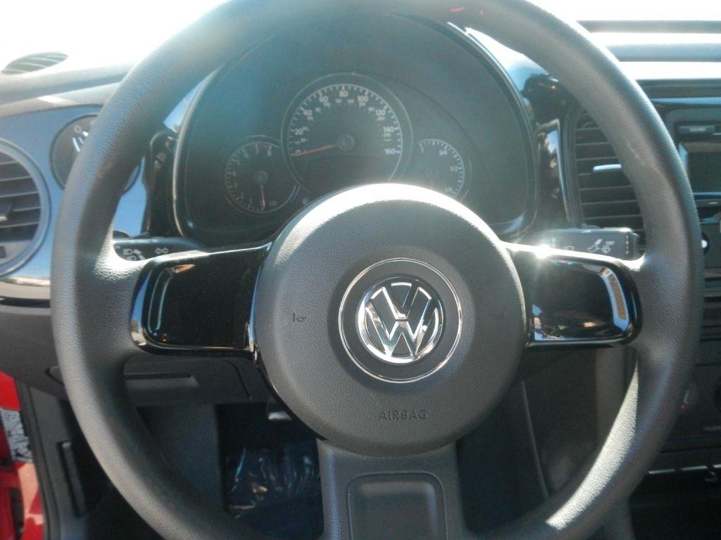 Volkswagen Beetle  2012