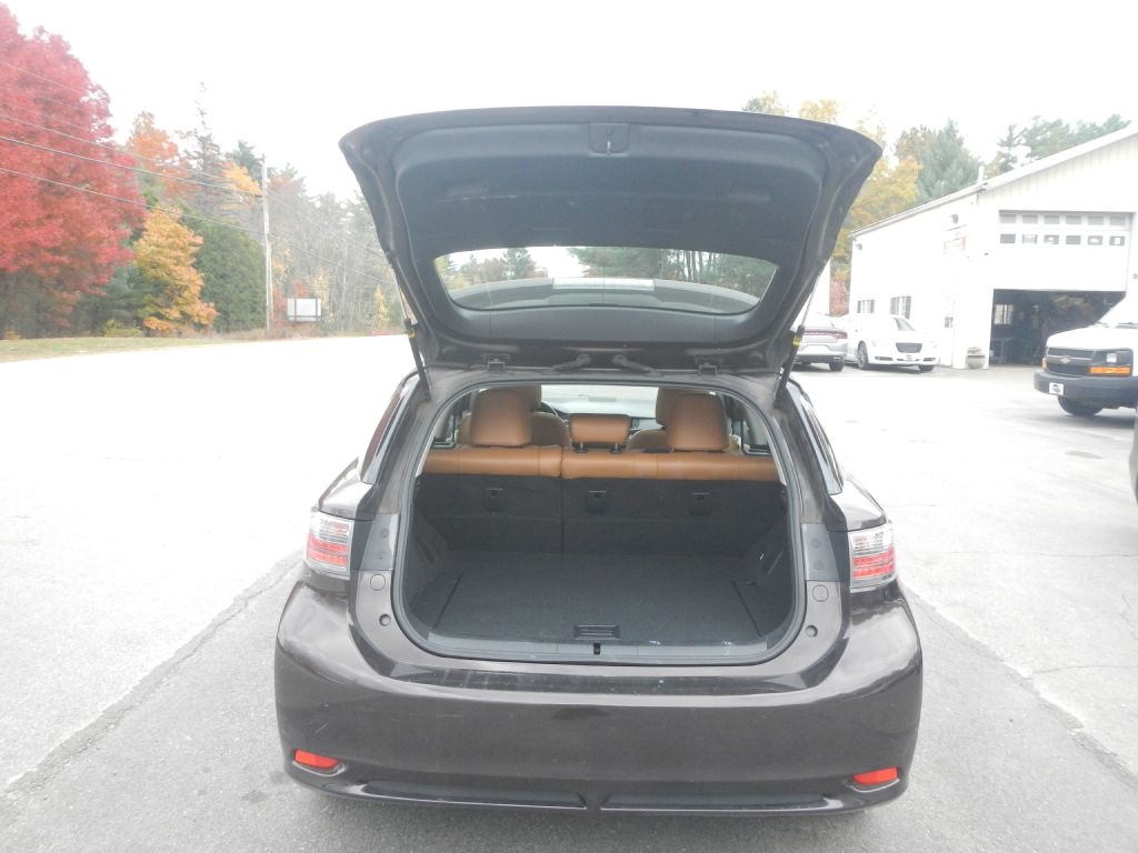 Lexus CT 200h Base 2011 Lexus CT 200h Base 2011