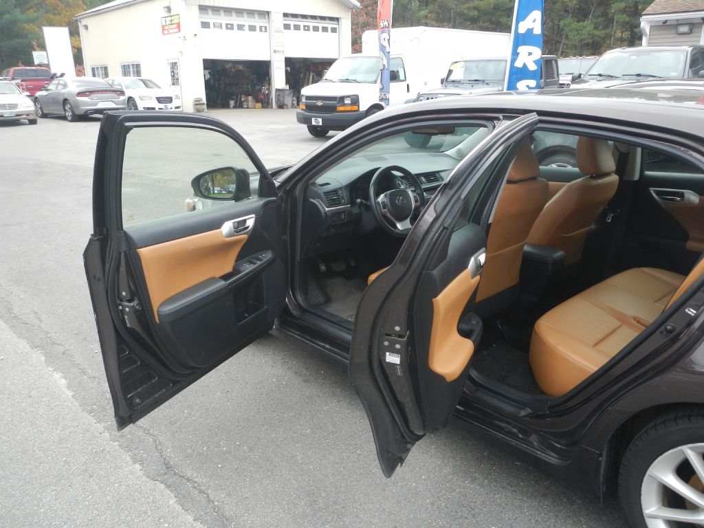 Lexus CT 200h Base 2011 Lexus CT 200h Base 2011