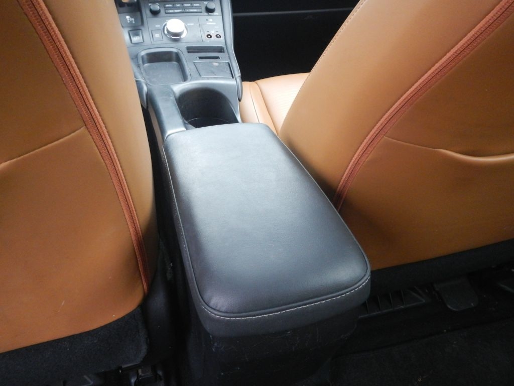 Lexus CT 200h Base 2011 Lexus CT 200h Base 2011