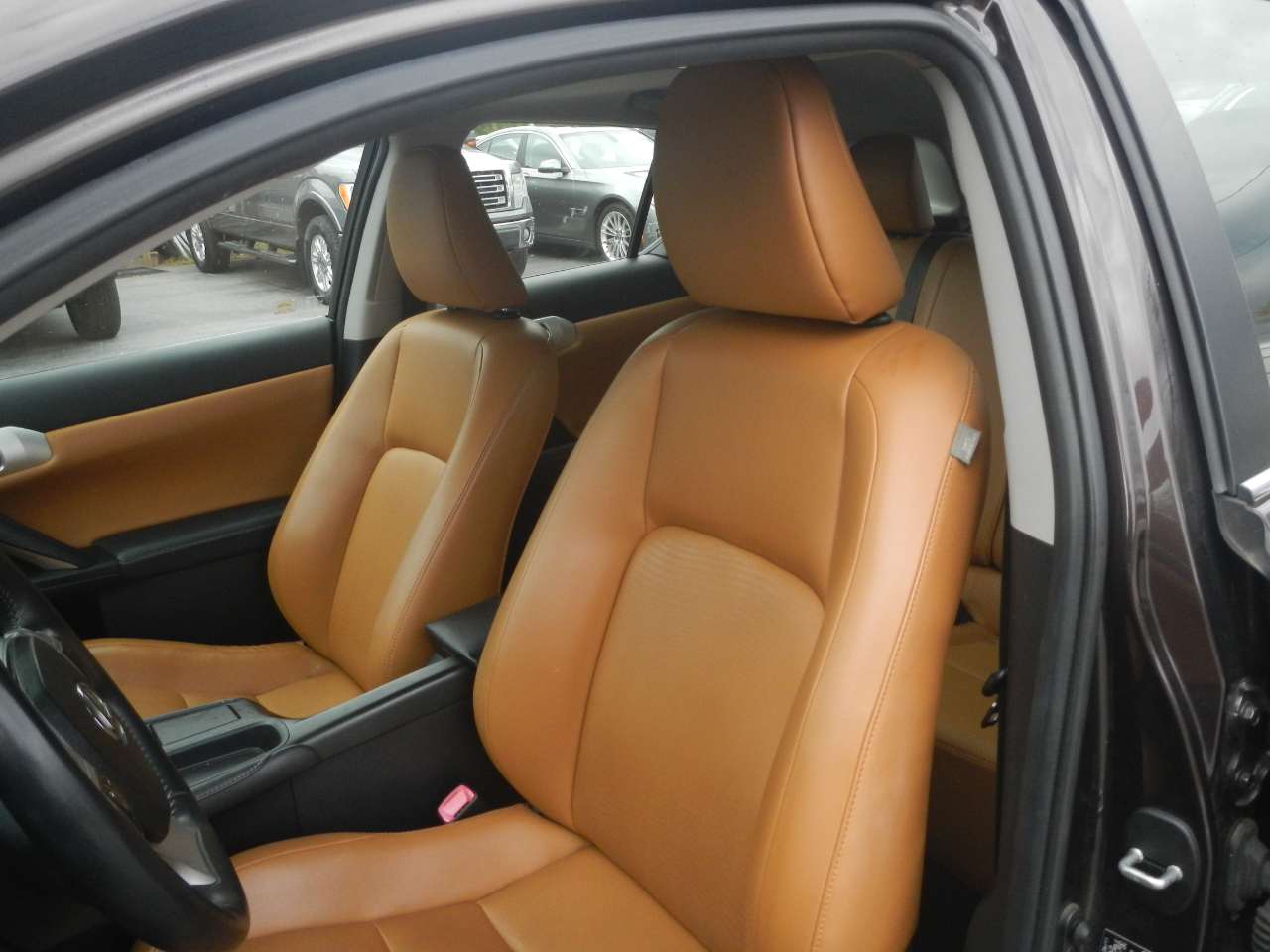 Lexus CT 200h Base 2011 Lexus CT 200h Base 2011