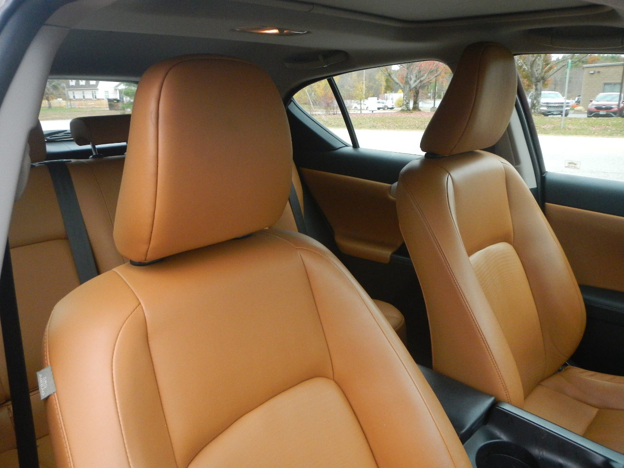 Lexus CT 200h Base 2011 Lexus CT 200h Base 2011