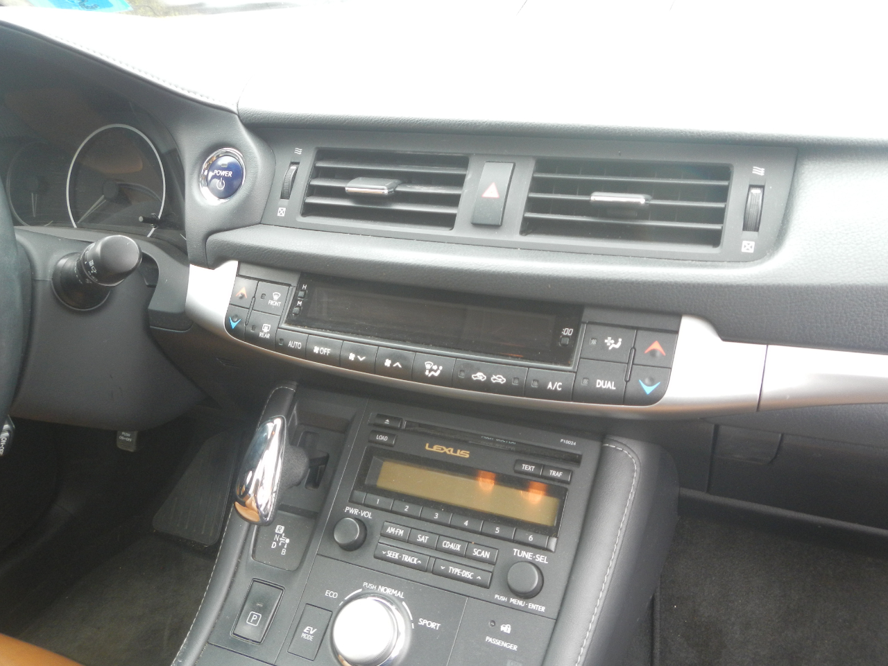 Lexus CT 200h Base 2011 Lexus CT 200h Base 2011