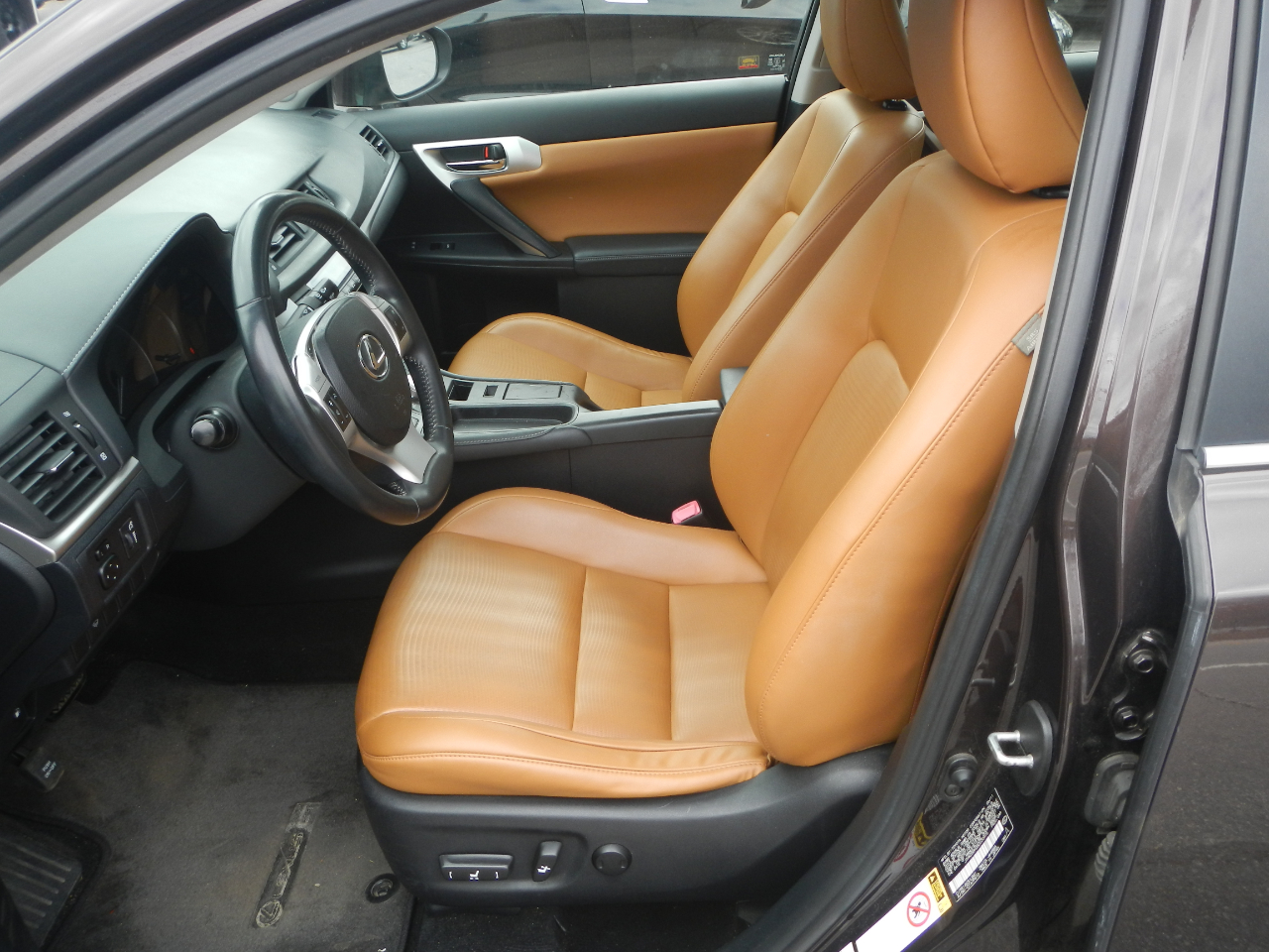 Lexus CT 200h Base 2011 Lexus CT 200h Base 2011