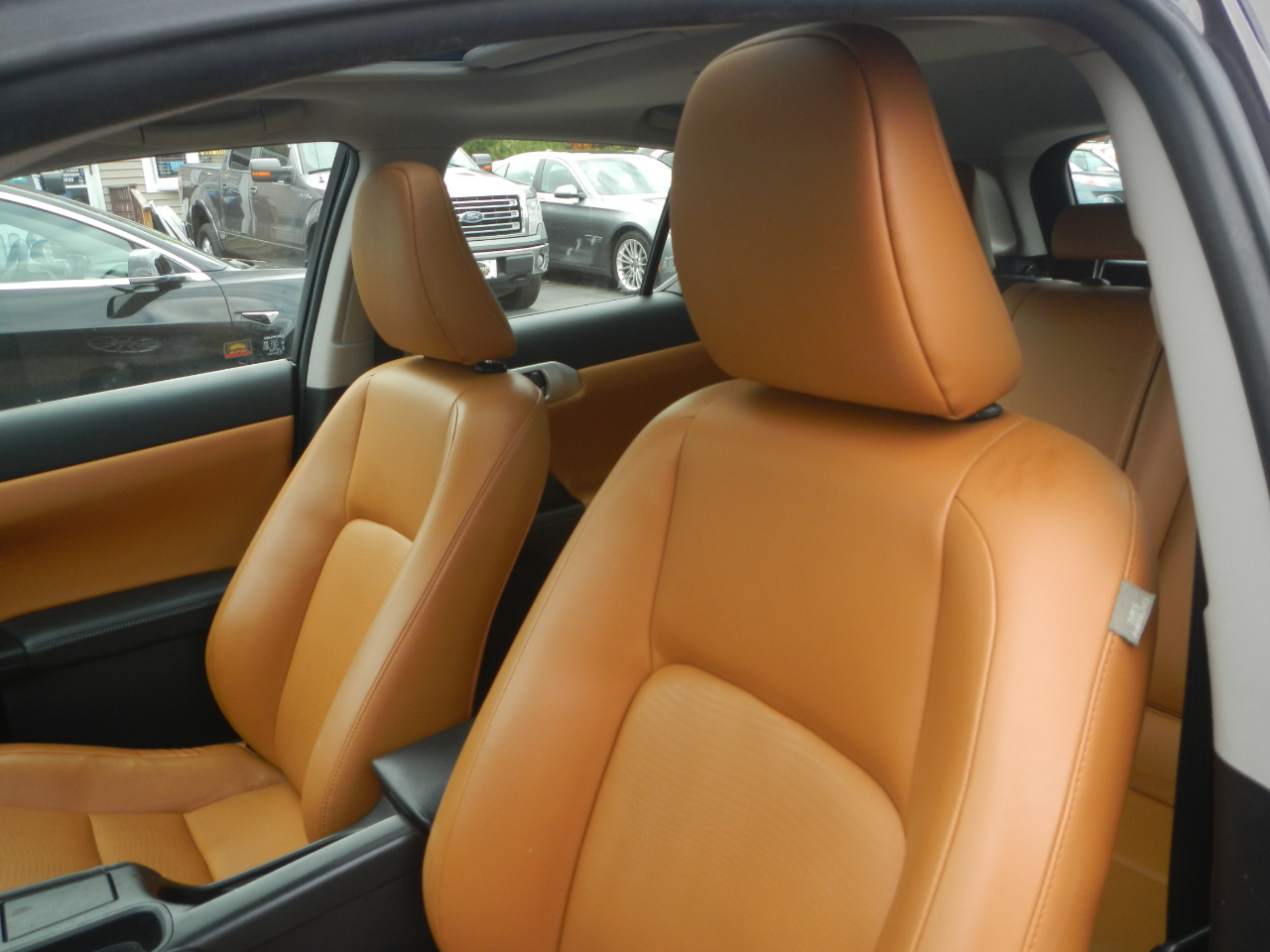 Lexus CT 200h Base 2011 Lexus CT 200h Base 2011