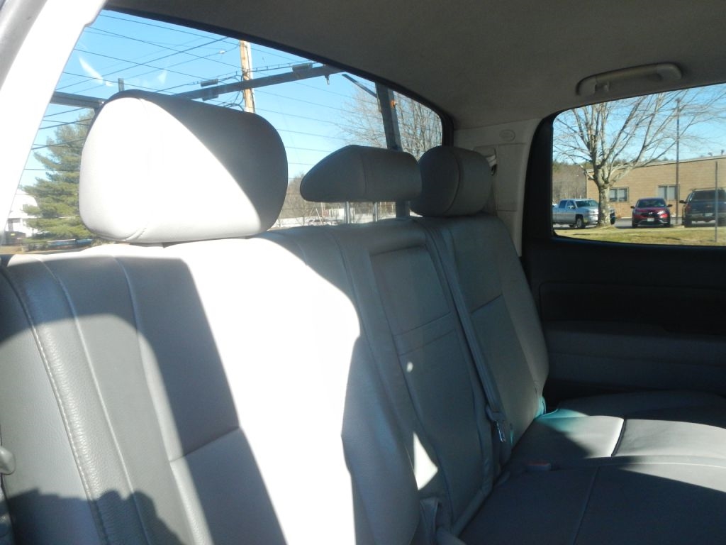 Toyota Tundra Limited CrewMax 6AT 4WD 2007