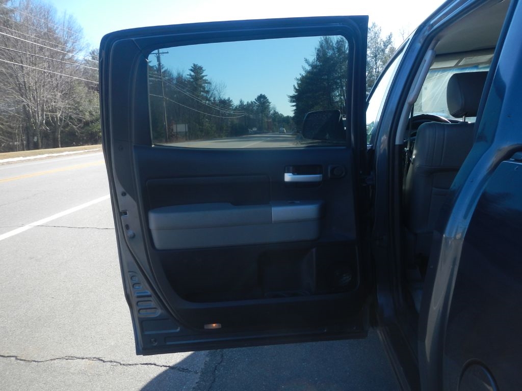 Toyota Tundra Limited CrewMax 6AT 4WD 2007