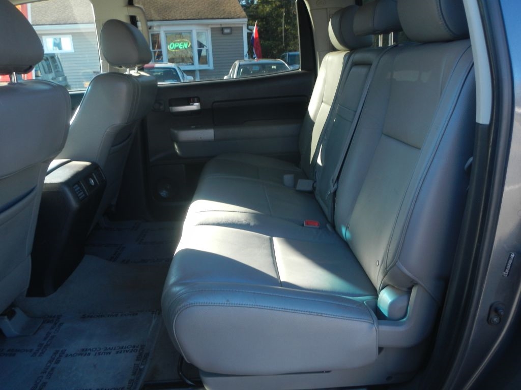 Toyota Tundra Limited CrewMax 6AT 4WD 2007