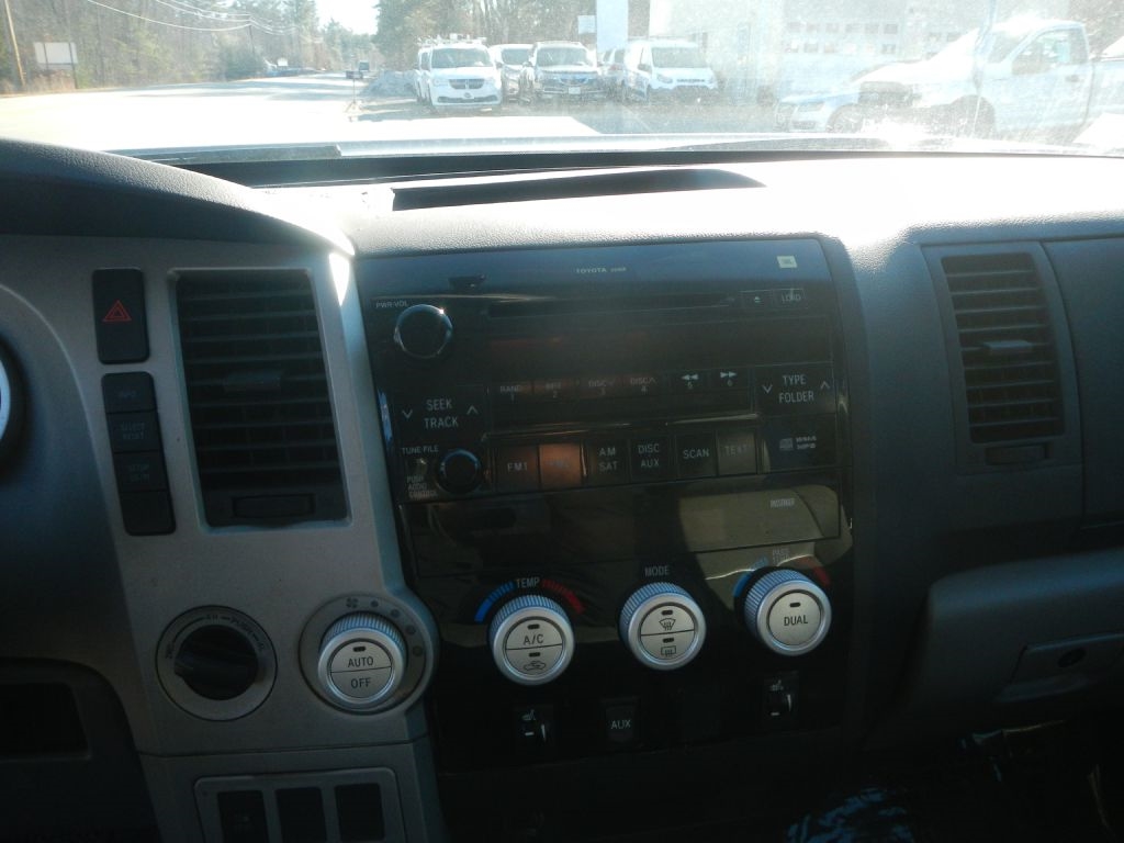 Toyota Tundra Limited CrewMax 6AT 4WD 2007