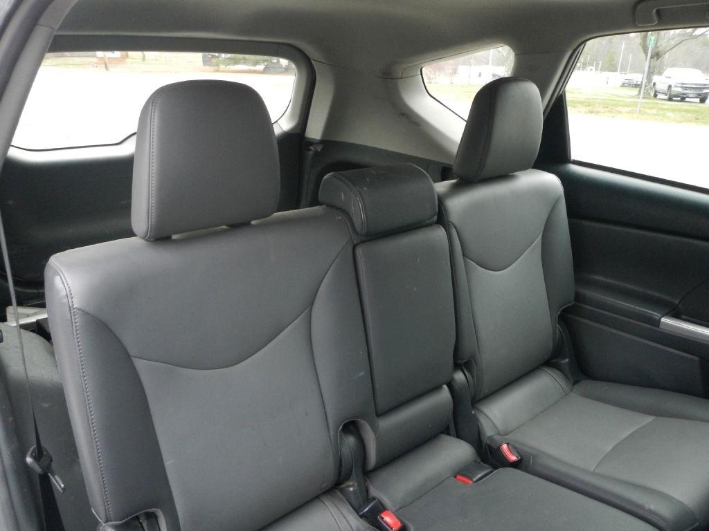 Toyota Prius V Five 2013