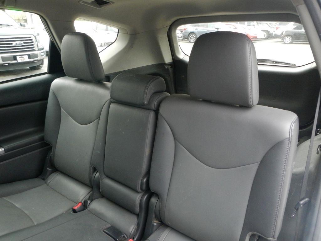 Toyota Prius V Five 2013