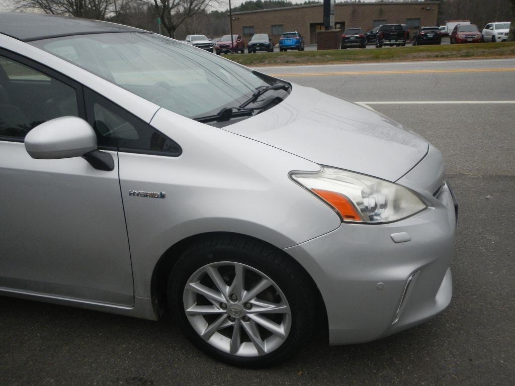 Toyota Prius V Five 2013
