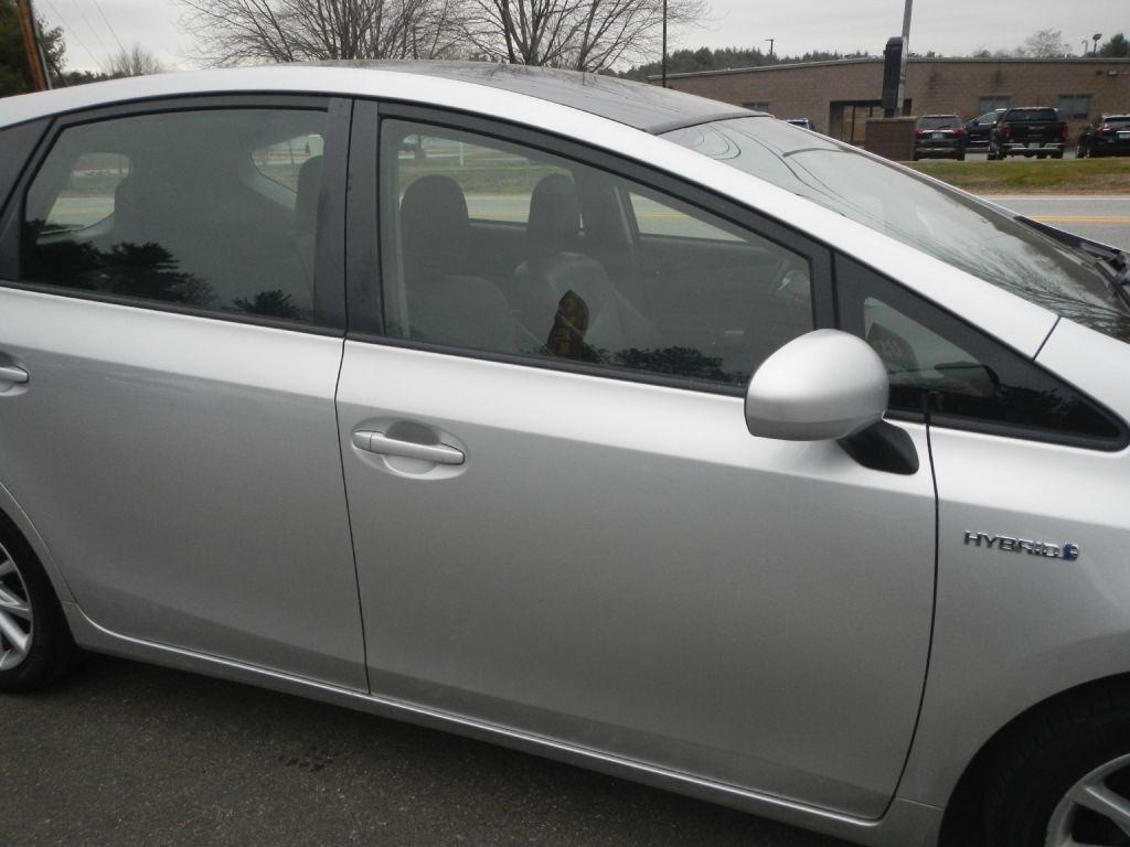 Toyota Prius V Five 2013
