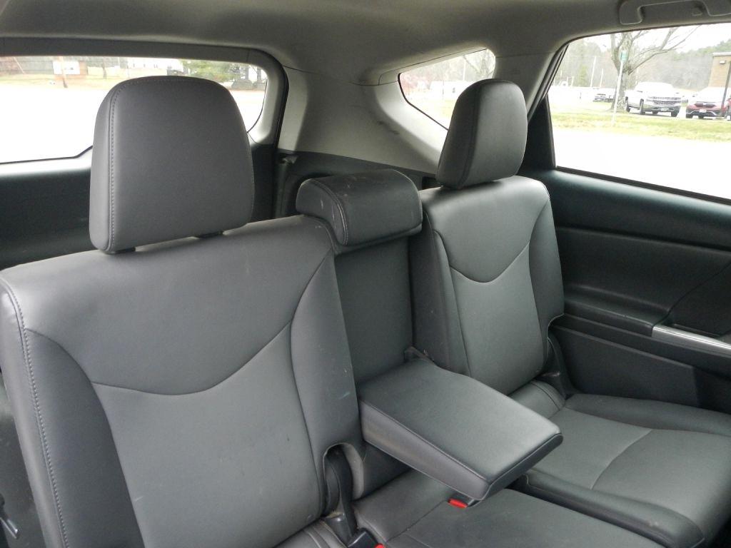 Toyota Prius V Five 2013