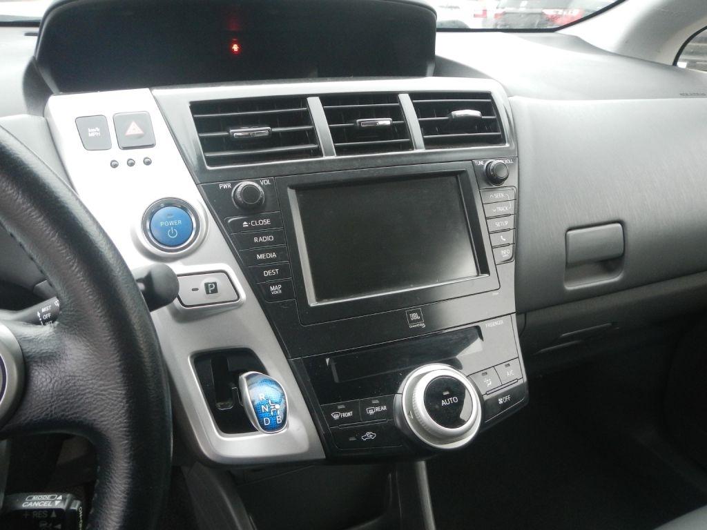 Toyota Prius V Five 2013