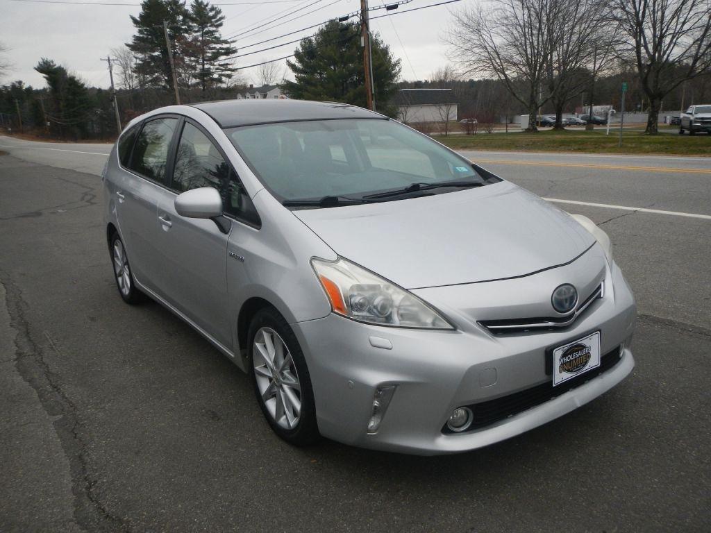 Toyota Prius V Five 2013