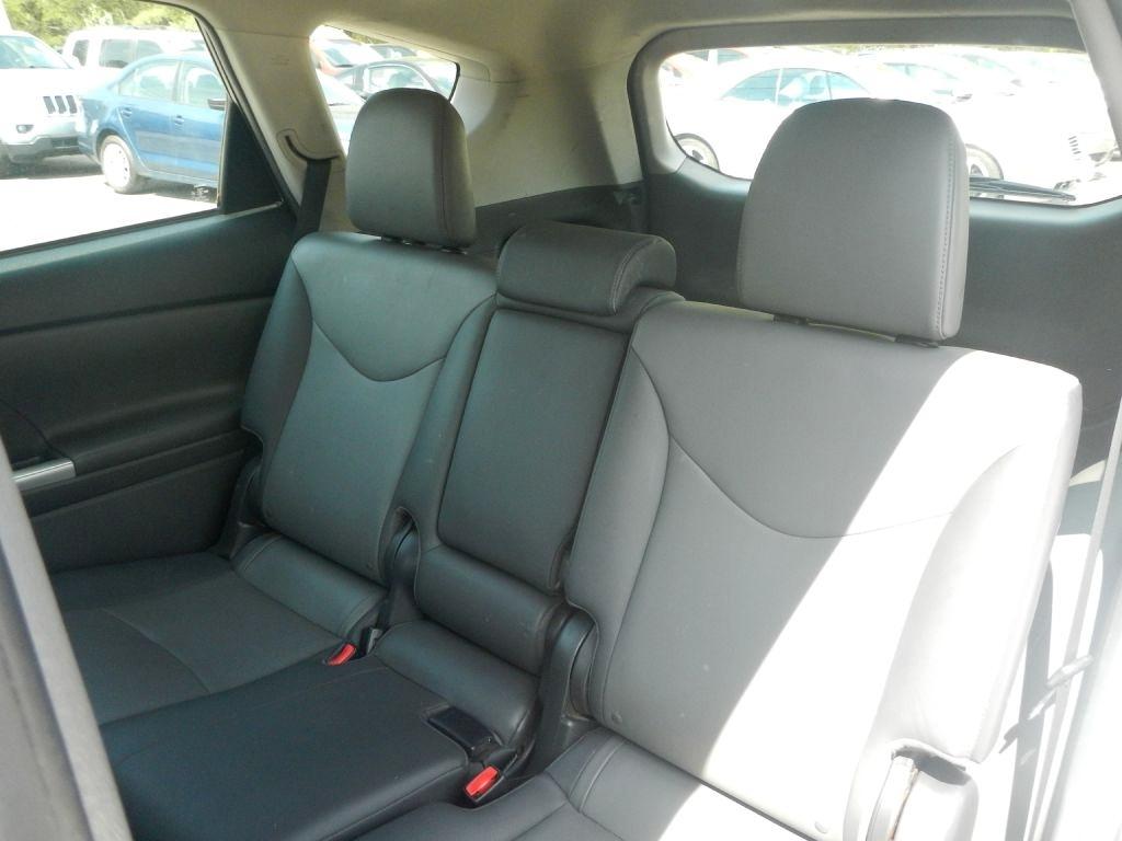 Toyota Prius V Five 2013