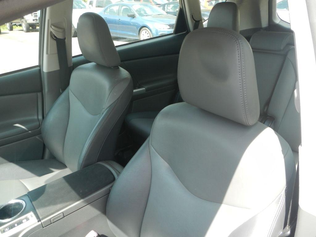 Toyota Prius V Five 2013