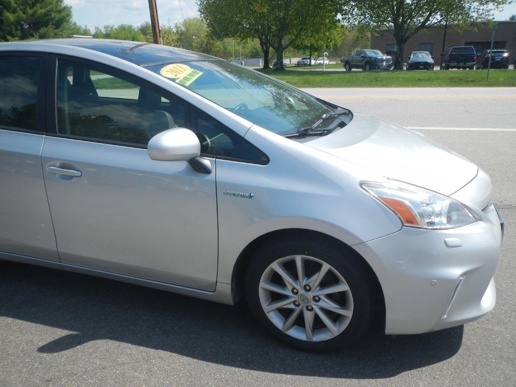 Toyota Prius V Five 2013