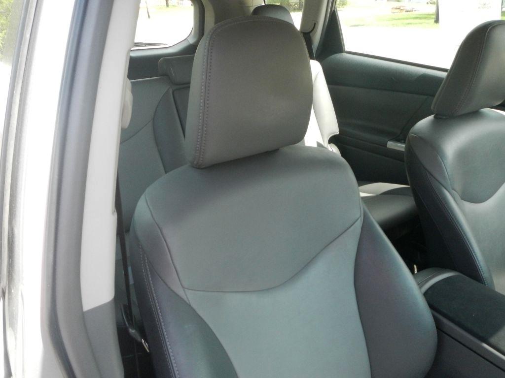 Toyota Prius V Five 2013