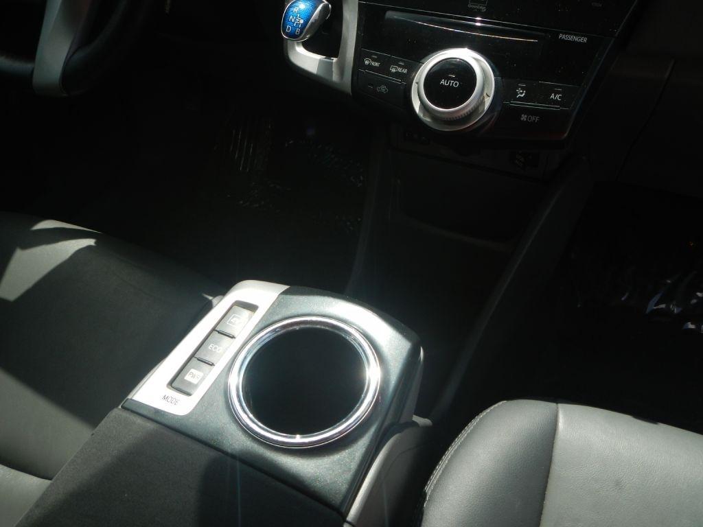 Toyota Prius V Five 2013