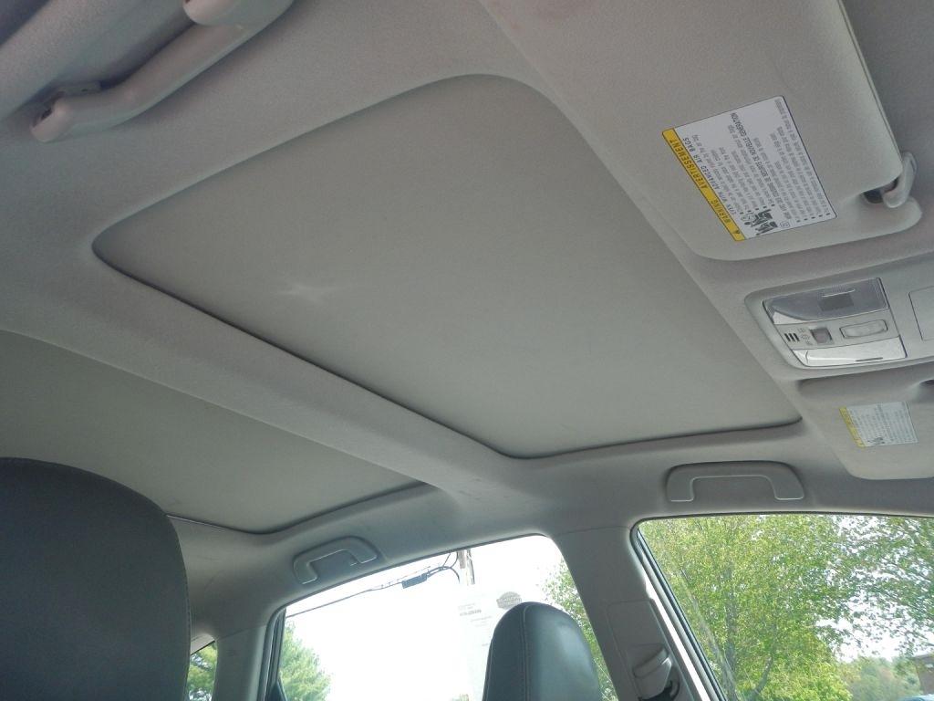 Toyota Prius V Five 2013