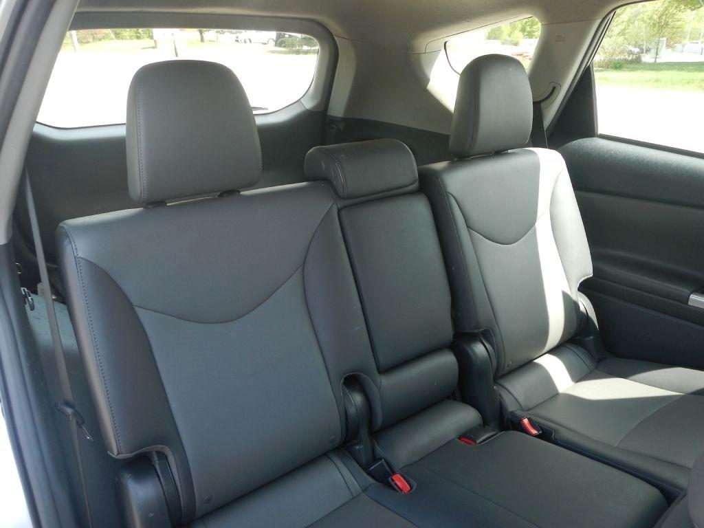 Toyota Prius V Five 2013