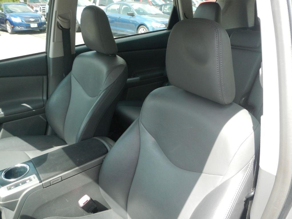Toyota Prius V Five 2013