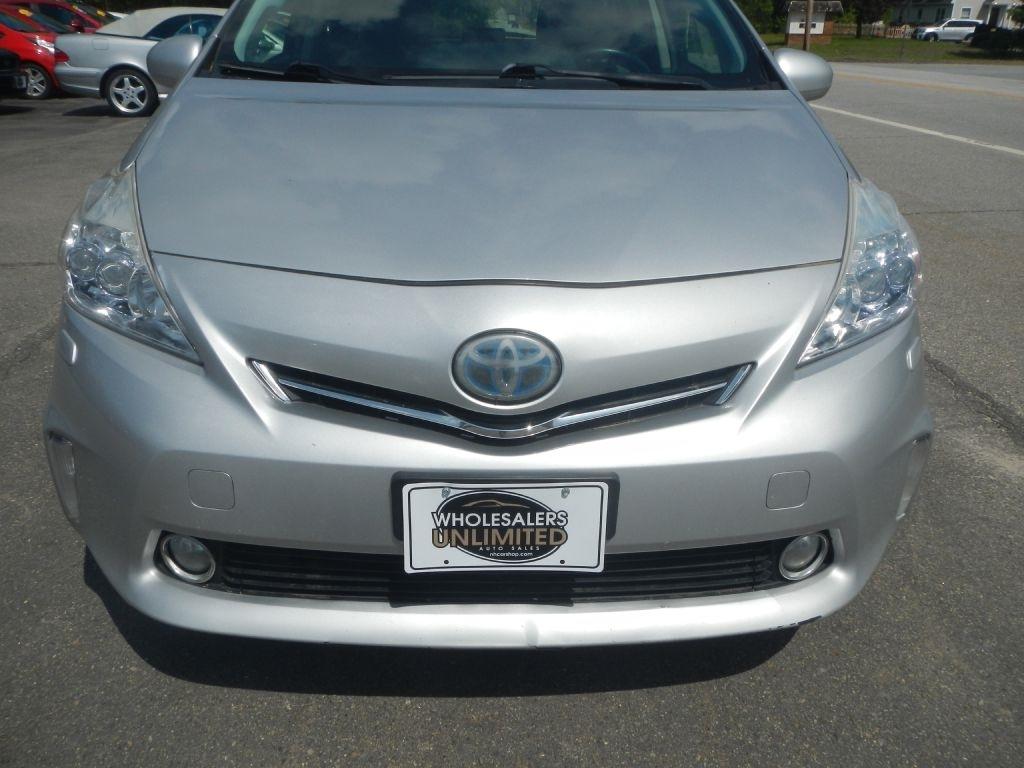 Toyota Prius V Five 2013