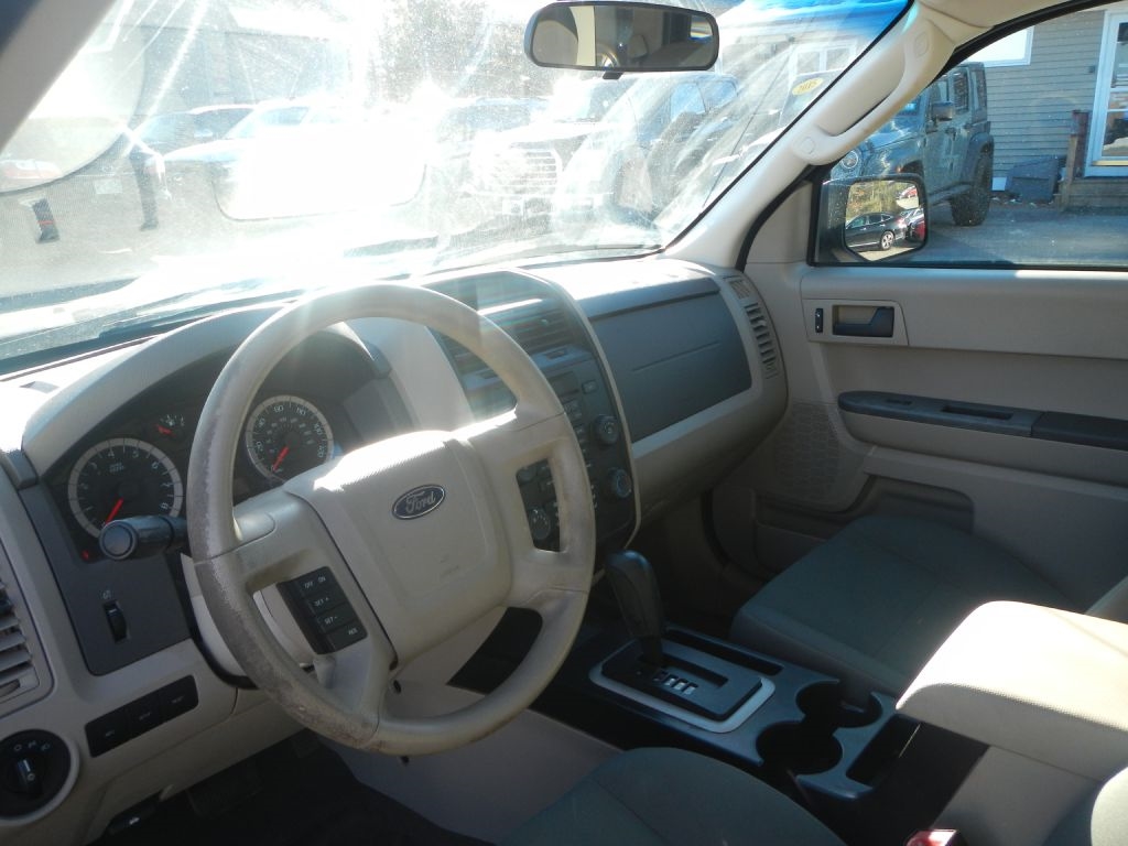 Ford Escape XLS FWD 2012