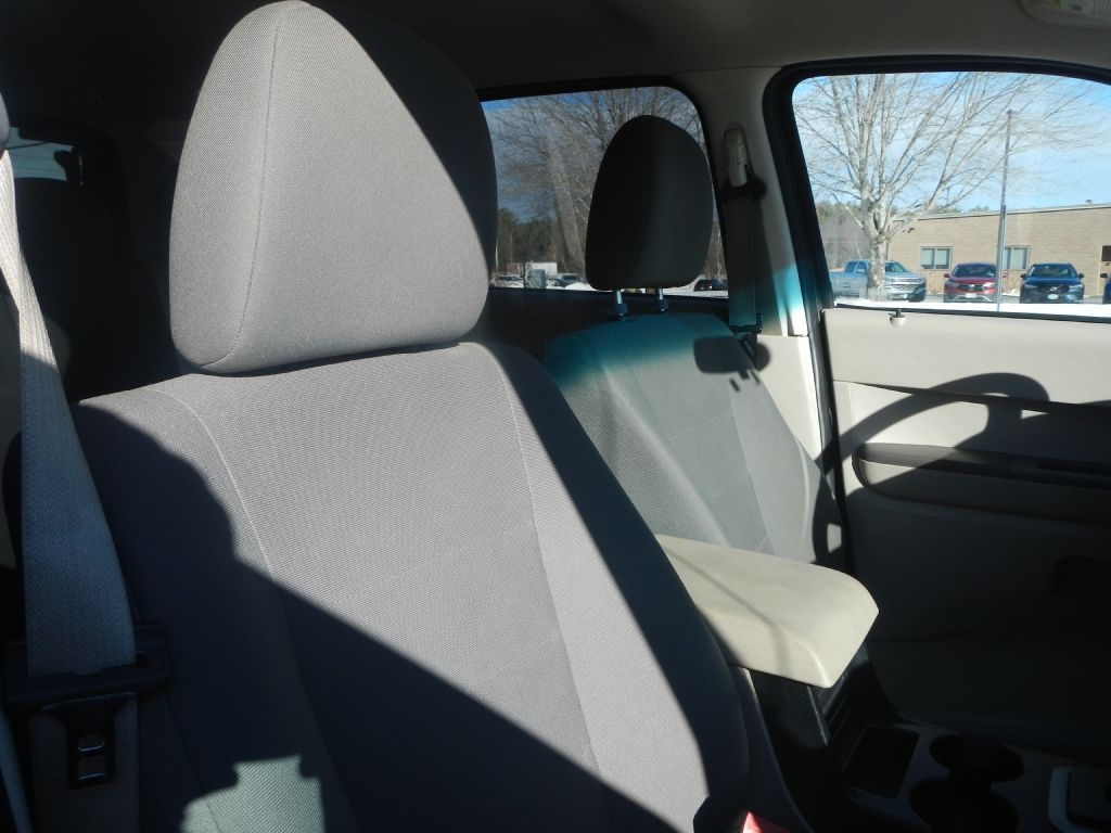 Ford Escape XLS FWD 2012