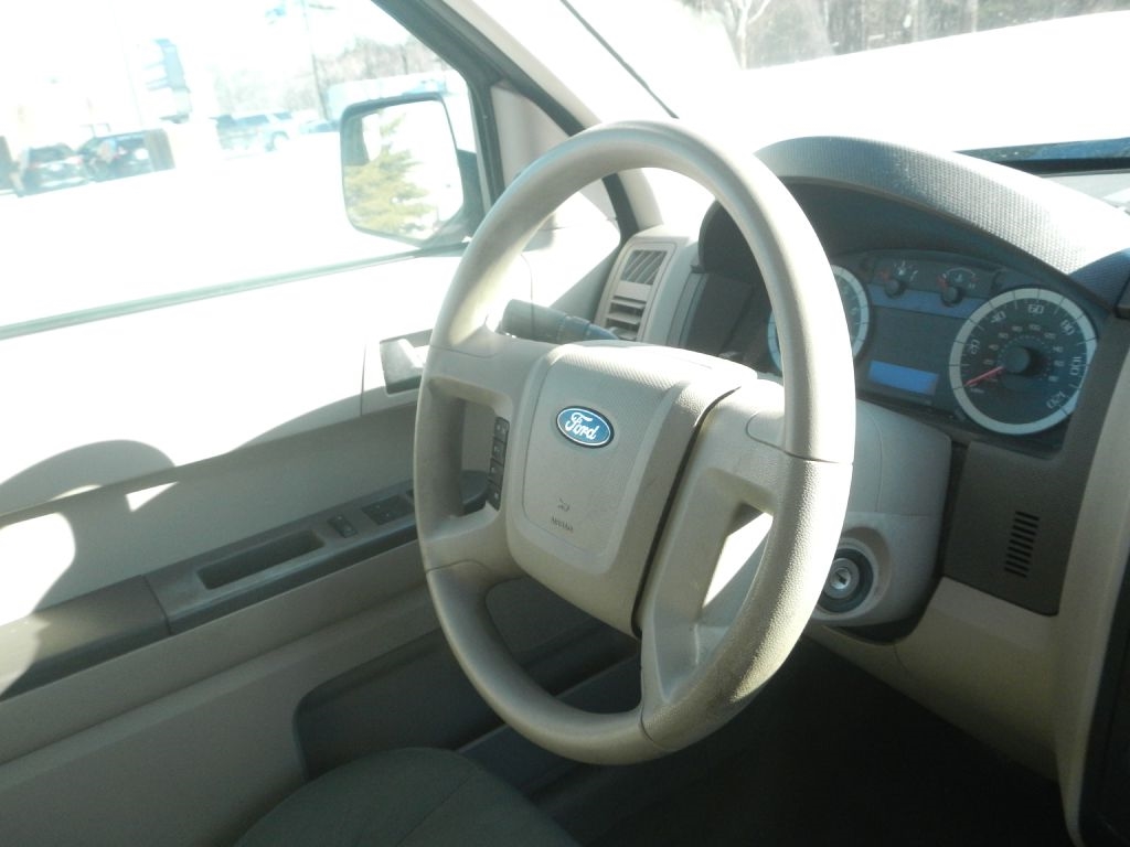 Ford Escape XLS FWD 2012