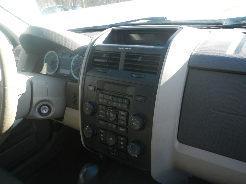 Ford Escape XLS FWD 2012