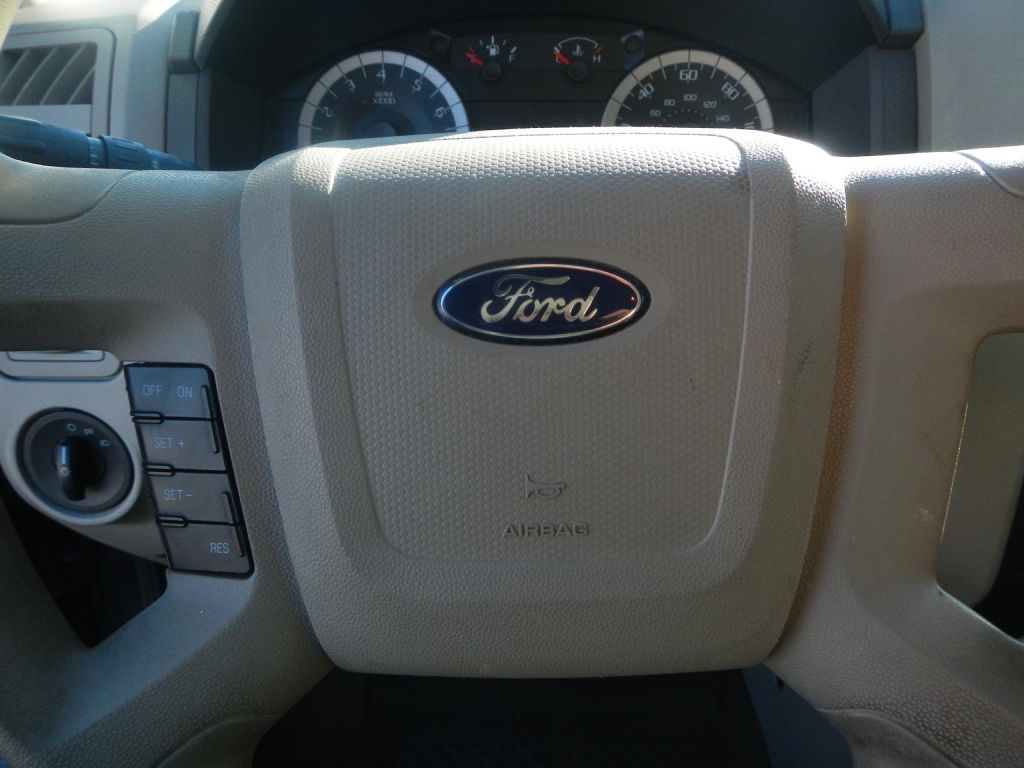 Ford Escape XLS FWD 2012