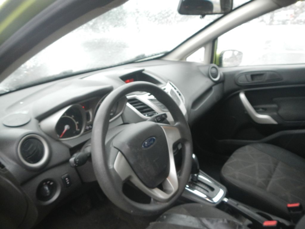 Ford Fiesta SE Sedan 2012