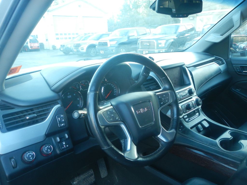 GMC Yukon SLT 4WD 2015