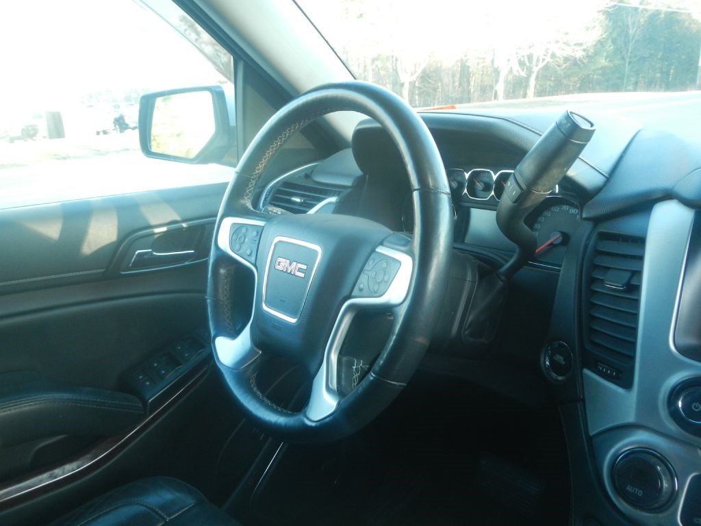 GMC Yukon SLT 4WD 2015