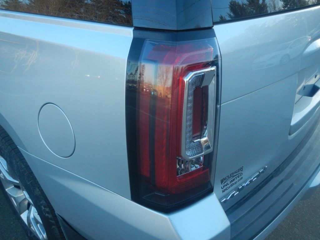 GMC Yukon SLT 4WD 2015