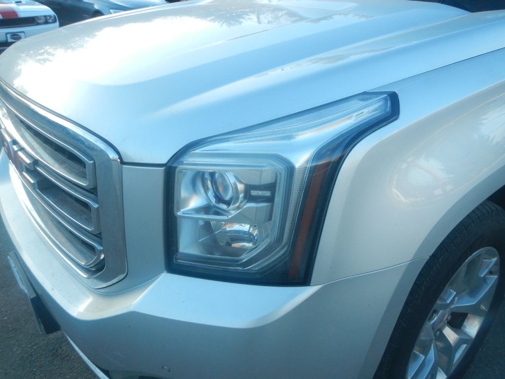 GMC Yukon SLT 4WD 2015