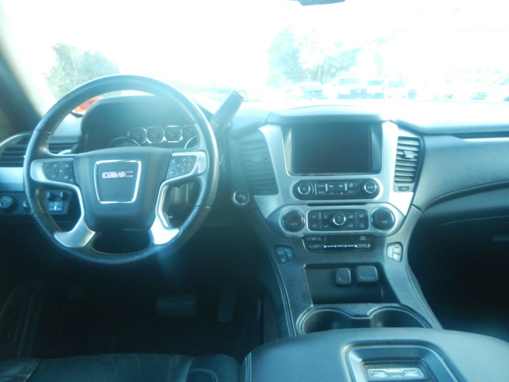 GMC Yukon SLT 4WD 2015
