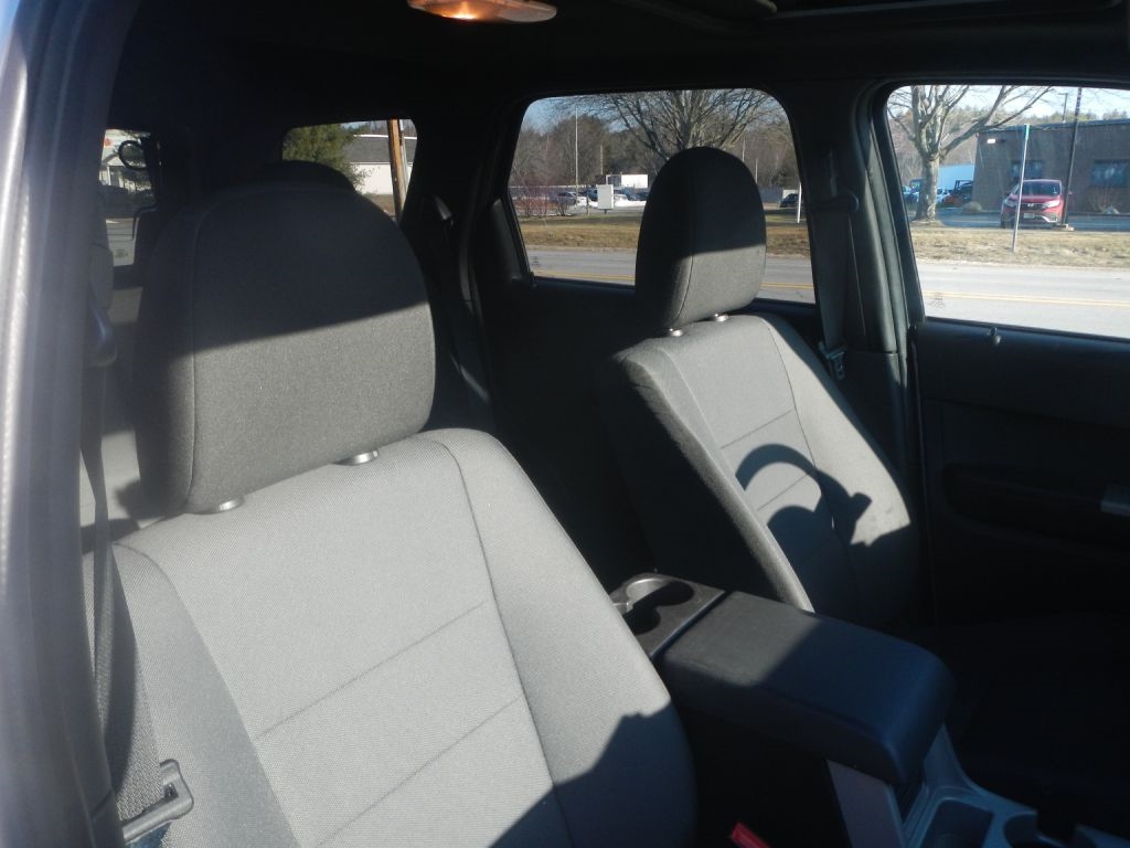 Ford Escape XLT 4WD 2012