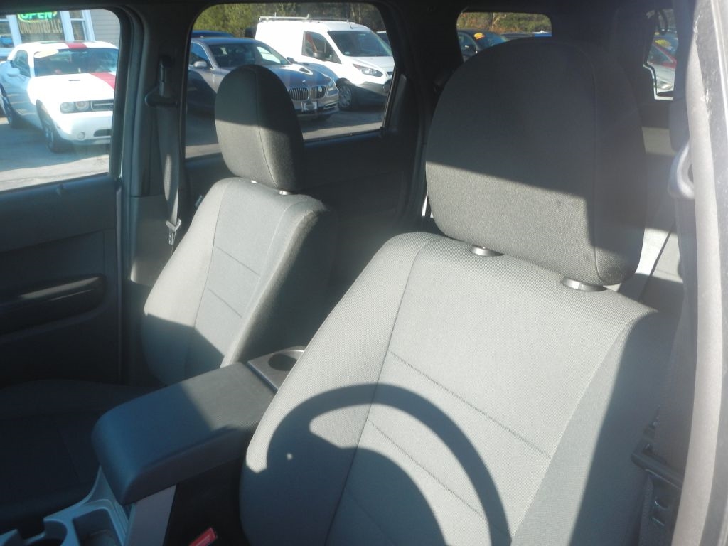 Ford Escape XLT 4WD 2012