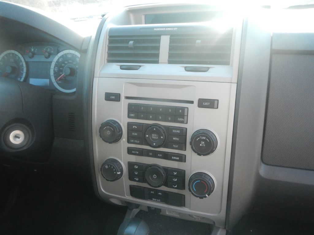 Ford Escape XLT 4WD 2012