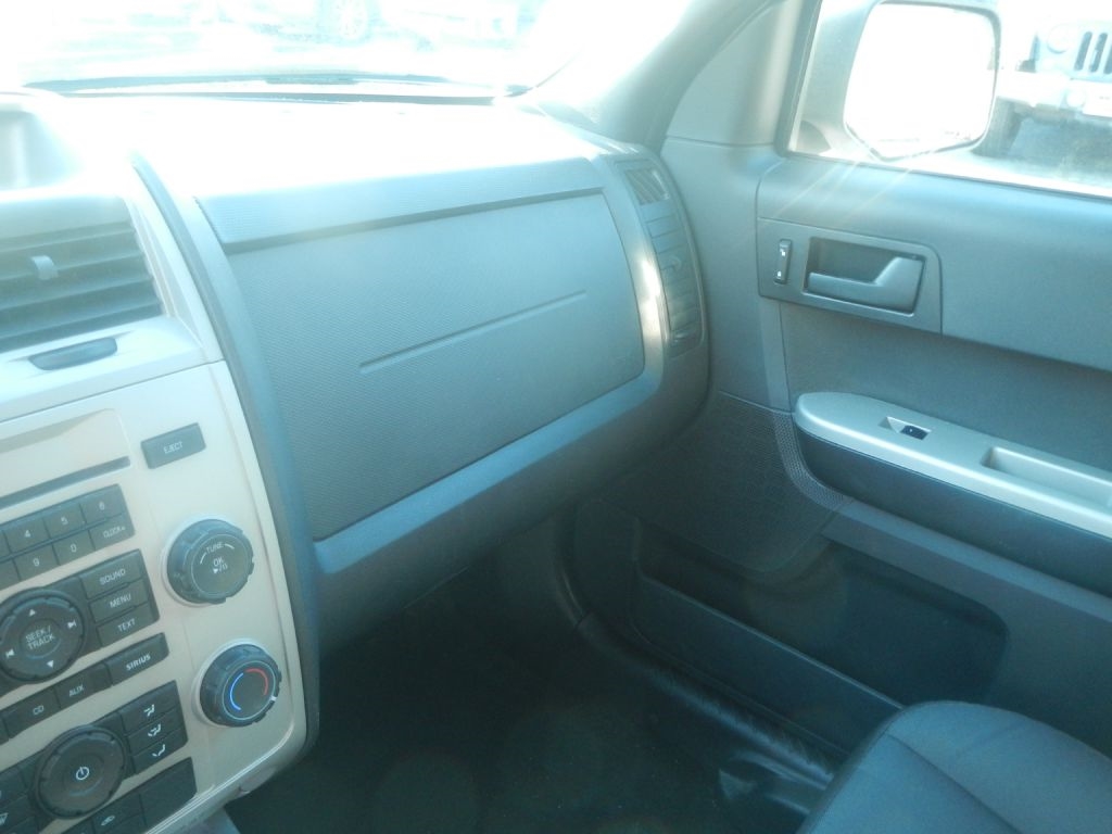 Ford Escape XLT 4WD 2012