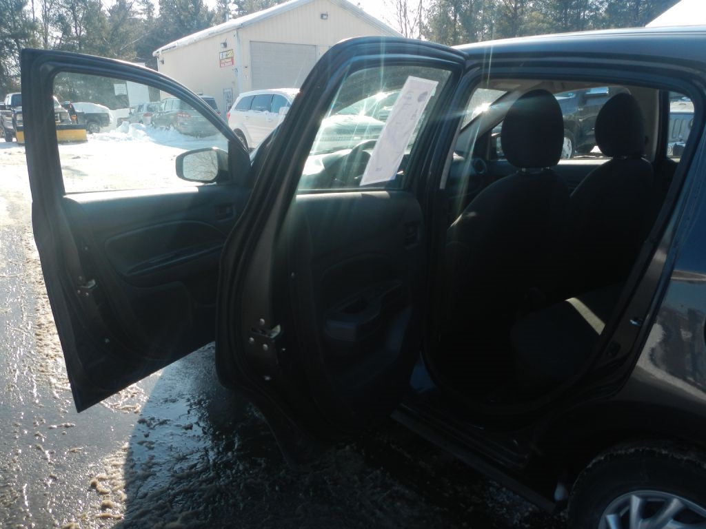 Mitsubishi Mirage ES 2015